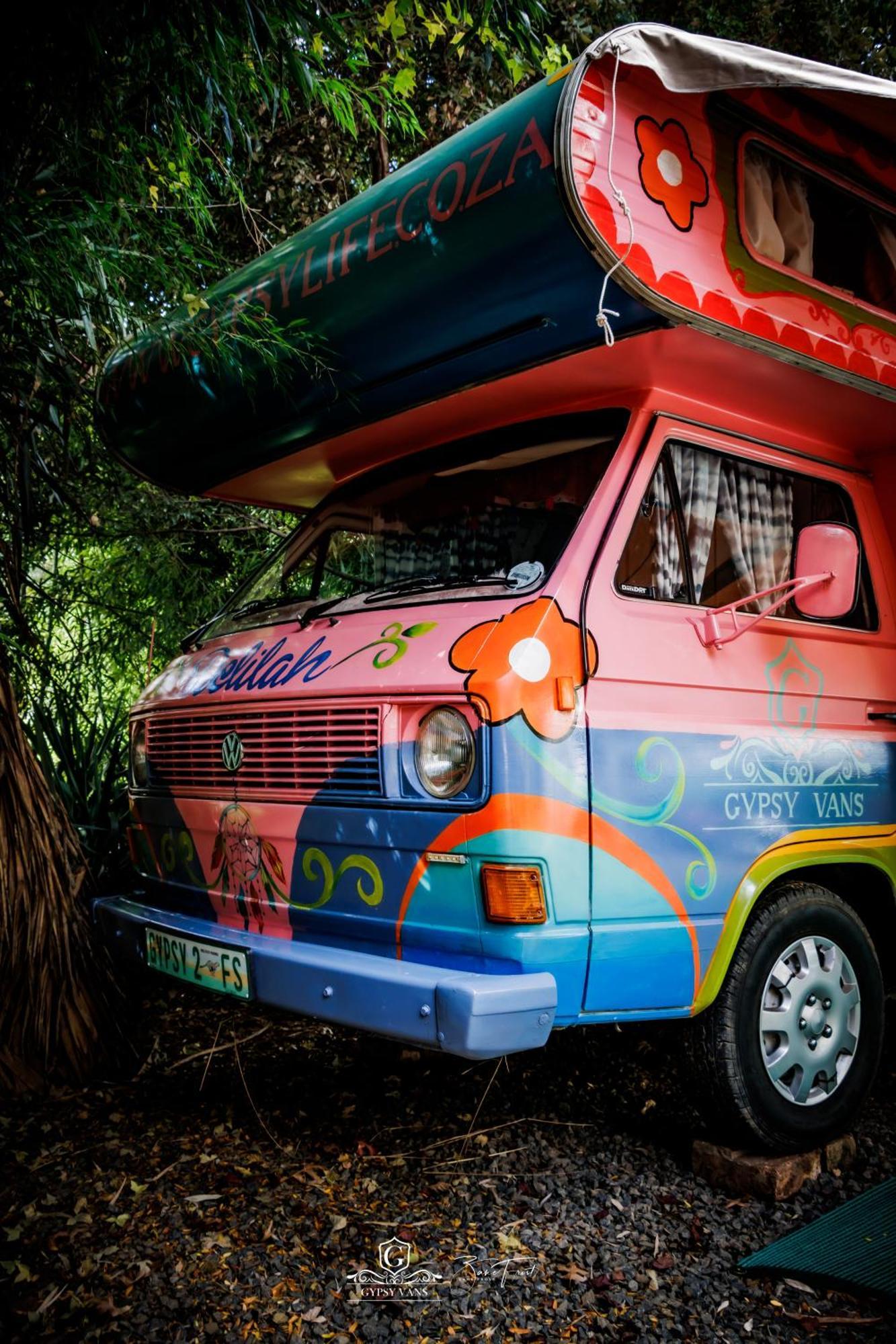 Gypsy Wagons And Vans, Кларенс Стая снимка